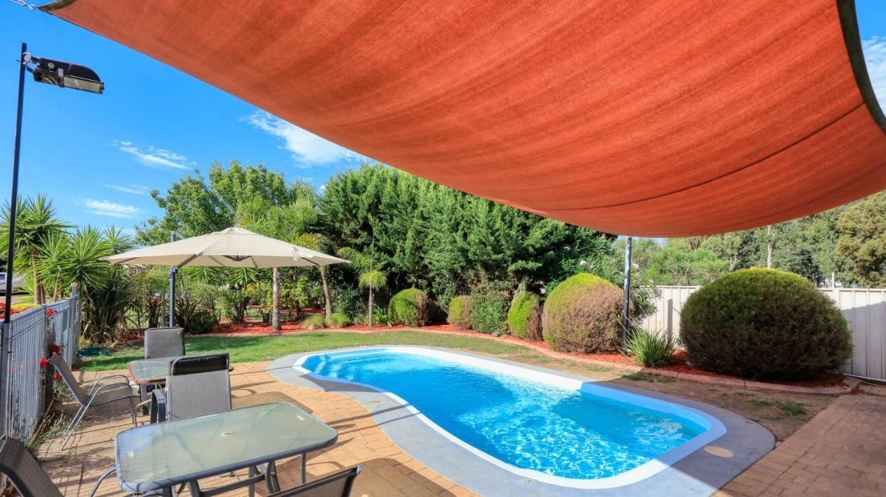 Glider City Motel Benalla Kültér fotó