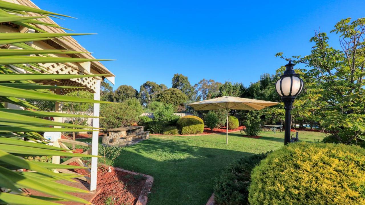 Glider City Motel Benalla Kültér fotó